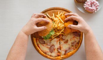 Vysoký cholesterol môže dlho spôsobovať problémy bez zjavných príznakov