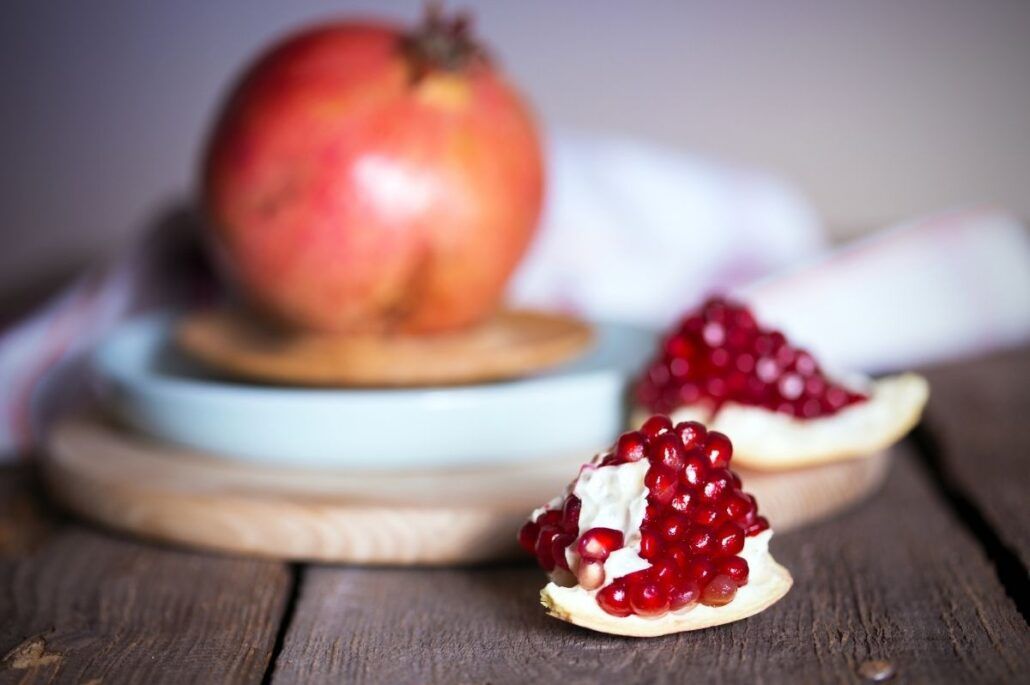 Ovocie, napr. granátové jablko je vhodné konzumovať pri anémií